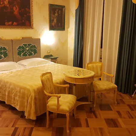 Rosetta Tapestry Collection By Hilton 5* Perugia