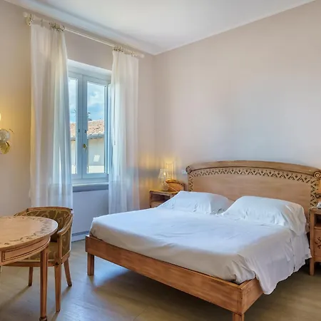 Rosetta Tapestry Collection By Hilton 4*