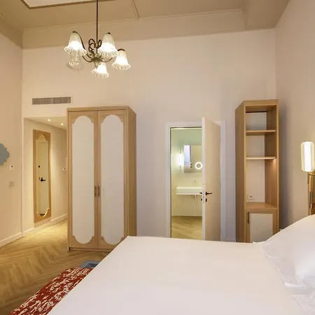 Rosetta Tapestry Collection By Hilton Hotel Perugia