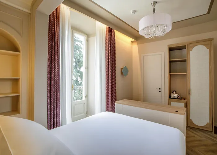 Hotel Rosetta Tapestry Collection By Hilton