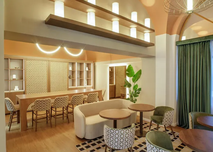 Rosetta Tapestry Collection By Hilton 5* Perugia