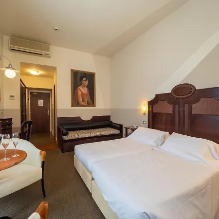 Hotel La Rosetta Pérouse