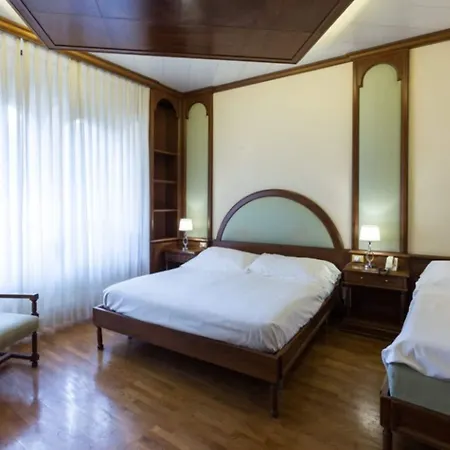 Отель Rosetta Tapestry Collection By Hilton