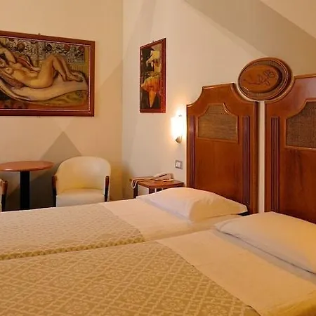 Rosetta Tapestry Collection By Hilton 4*