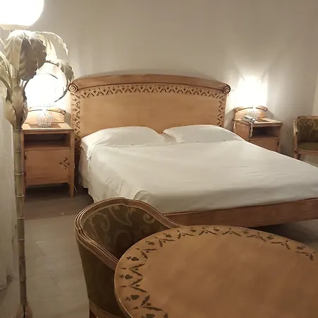 Rosetta Tapestry Collection By Hilton