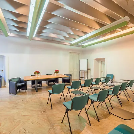 Rosetta Tapestry Collection By Hilton פרוג'ה