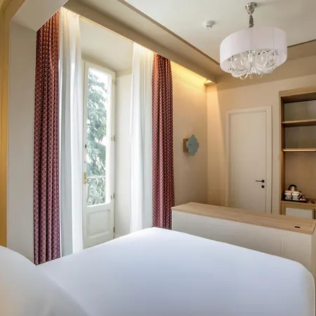 Hotel Rosetta Tapestry Collection By Hilton