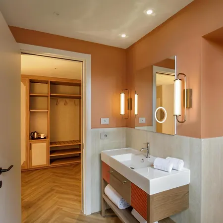 Rosetta Tapestry Collection By Hilton Hotel 5*