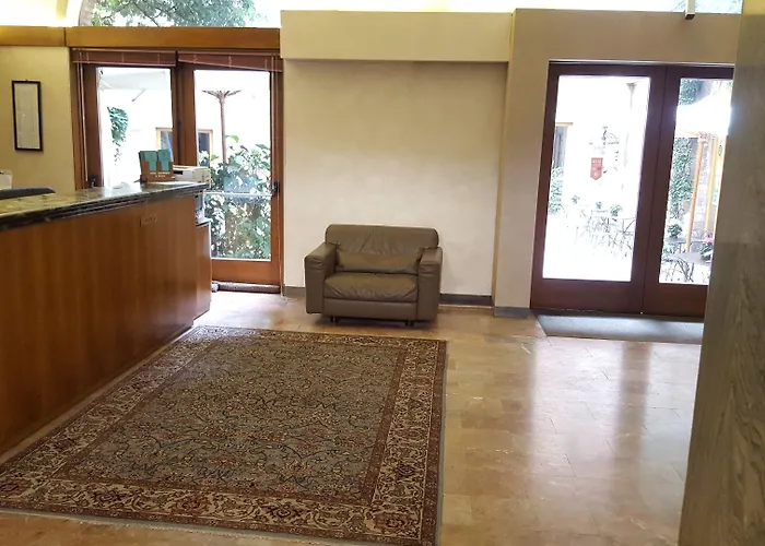 Rosetta Tapestry Collection By Hilton Hotel