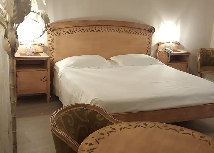 Rosetta Tapestry Collection By Hilton