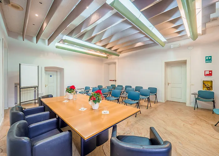 Rosetta Tapestry Collection By Hilton Hotel