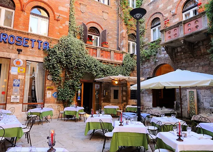 Rosetta Tapestry Collection By Hilton 5* Perugia