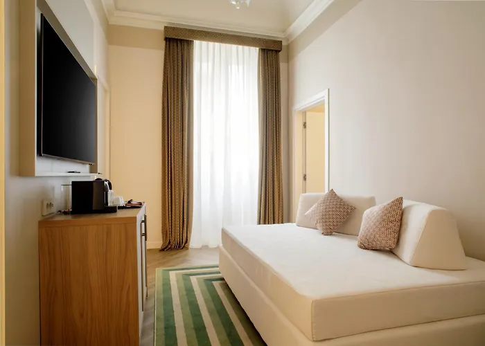 Rosetta Tapestry Collection By Hilton Hotel