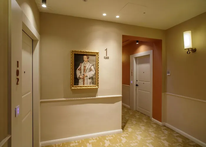 Rosetta Tapestry Collection By Hilton Hotel Perugia